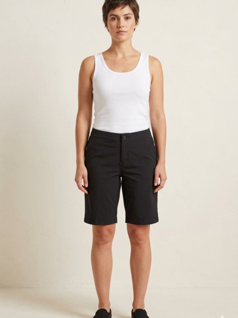 Caribbean Joe Black Bermuda Shorts Size 16 High Rise EUC